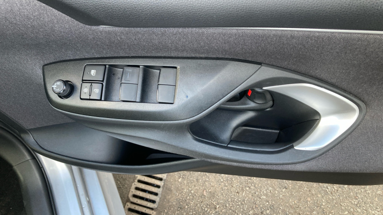 Toyota Yaris 1.5 Hybrid Icon 5dr CVT Hybrid Hatchback